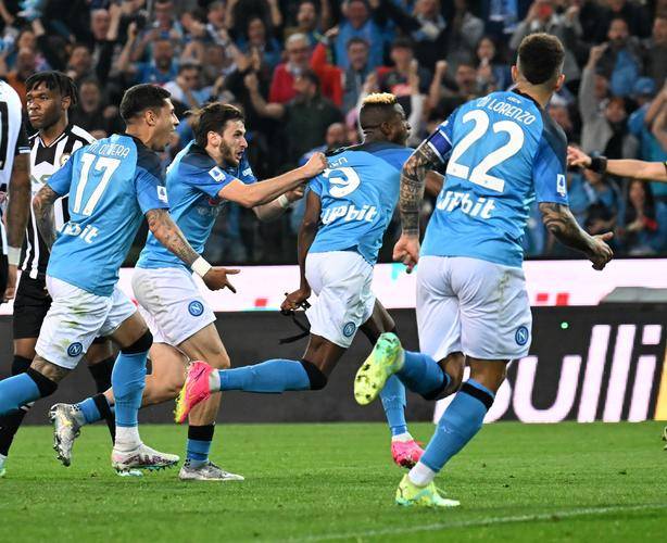 国米肠子悔青了吧？米兰700万投资蜡笔，收益直指联赛冠军（国米会后悔吗？米兰700万押注蜡笔，回报直指联赛冠军）