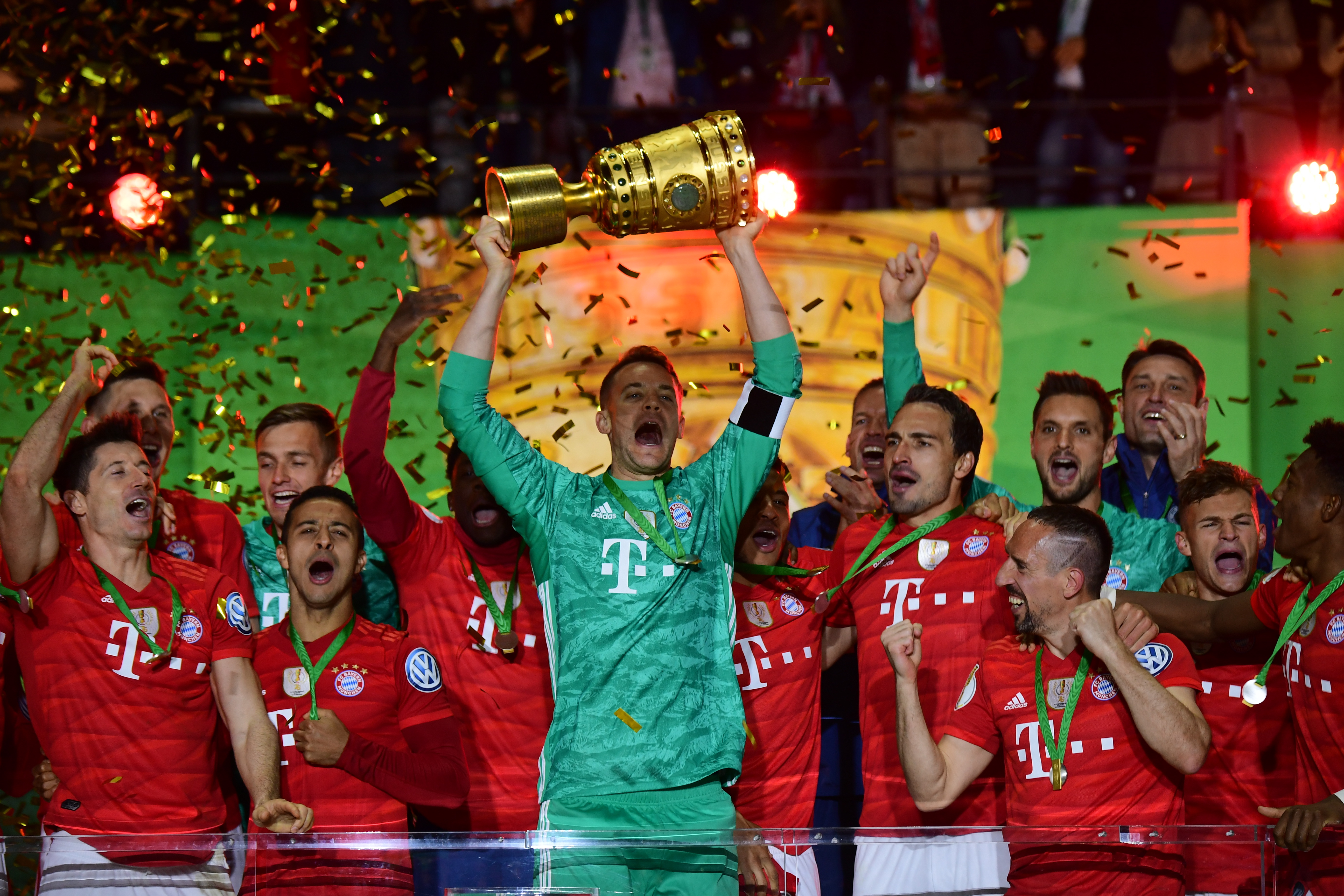 比肩传奇，姆巴佩成皇马队史第四位欧冠上演大四喜的球员（姆巴佩欧冠大四喜，成皇马队史第四人）