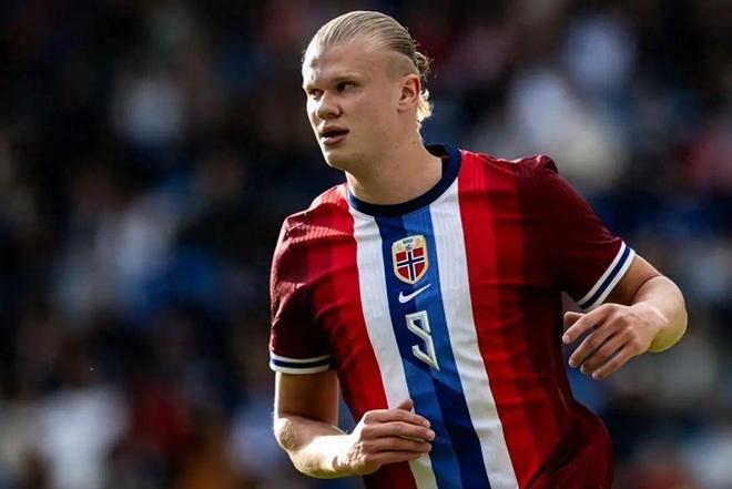 西甲战报：费尔南德斯点射制胜，十人西班牙人1-0十人巴列卡诺（西甲：费尔南德斯点球建功，10人西班牙人1-0险胜10人巴列卡诺）