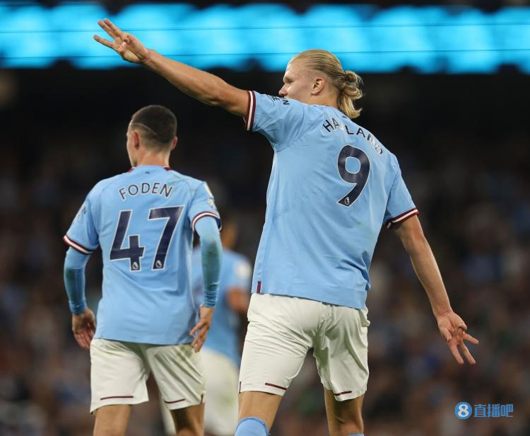 17岁273天，卡尔是拜仁队史德甲单场传射建功最年轻的球员（17岁273天，卡尔刷新拜仁德甲队史单场传射最年轻纪录）