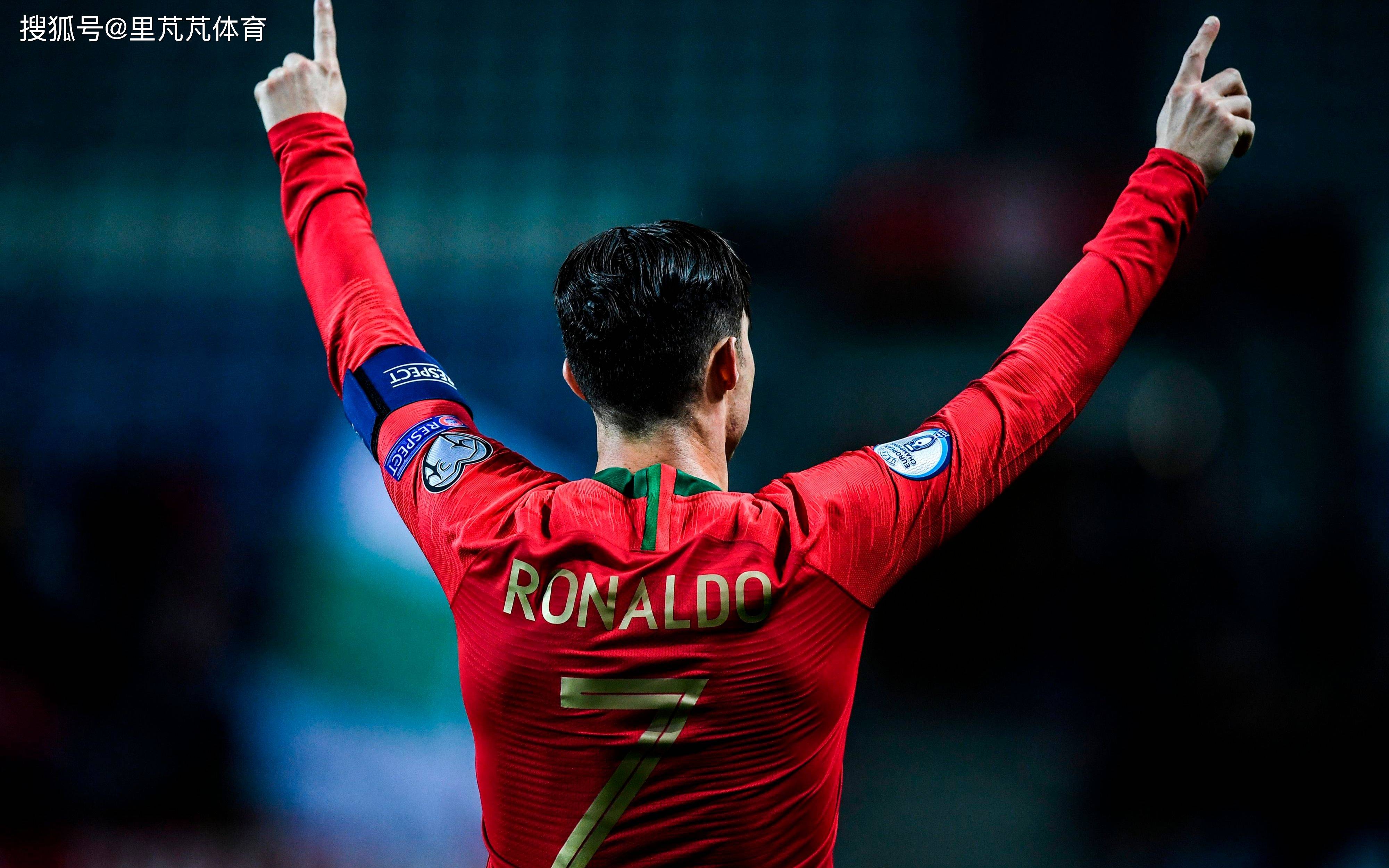 卡尔：我从小到大的偶像是梅西；国际比赛日期间还要参加补考（卡尔：从小偶像就是梅西，国际比赛日仍需去补考）