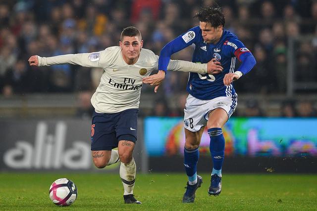 巴萨球员身价变更：拉菲尼亚下跌1000万欧，费尔明涨1000万欧（巴萨球员身价更新：拉菲尼亚下滑1000万欧，费尔明上涨1000万欧）