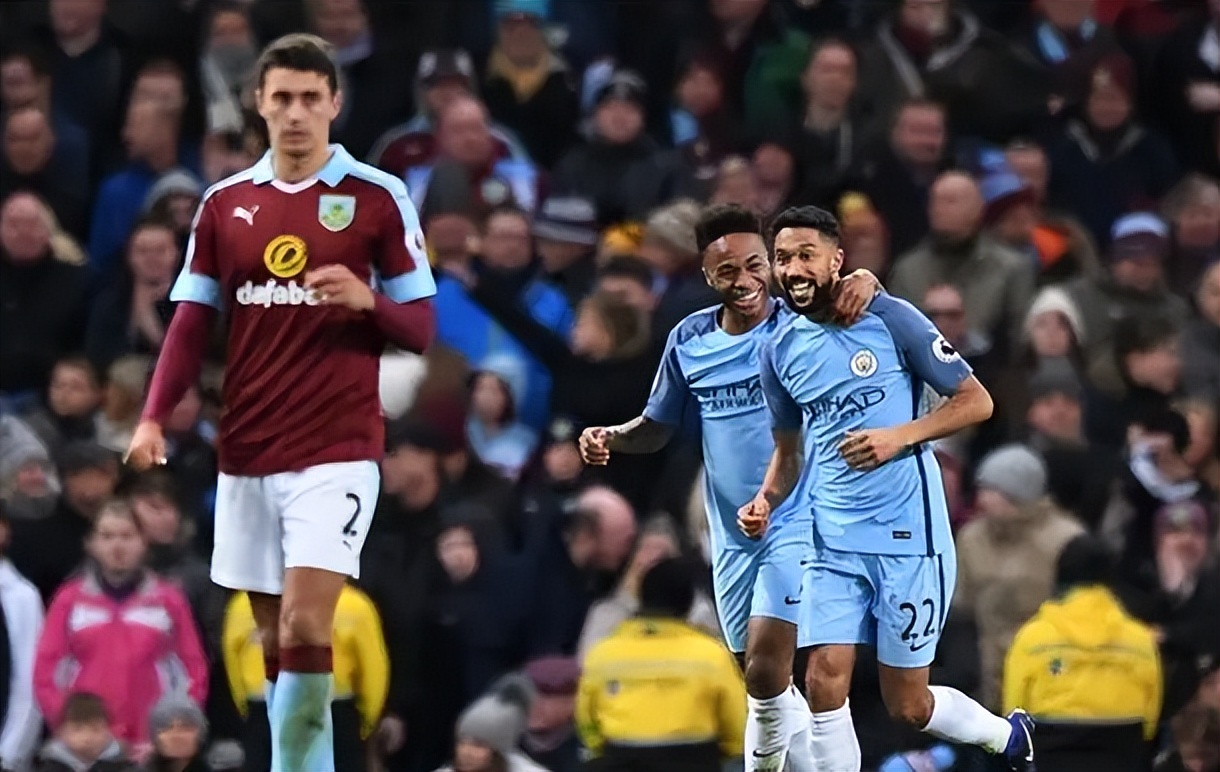 记者：佩德里因拉伤不会前往黄潜客场比赛，但伤势并不严重（因拉伤不随队客战黄潜，佩德里伤情无大碍）