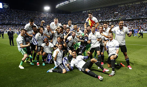 2025非洲足球先生最终入围名单：阿什拉夫、萨拉赫、奥斯梅恩（阿什拉夫、萨拉赫、奥斯梅恩入选2025非洲足球先生最终候选名单）