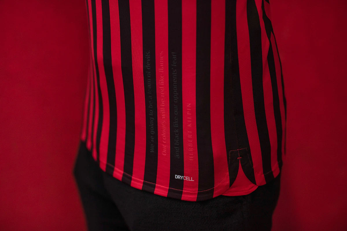 呼和浩特这幕太暖了 ！（呼和浩特的这一幕，暖心极了！）