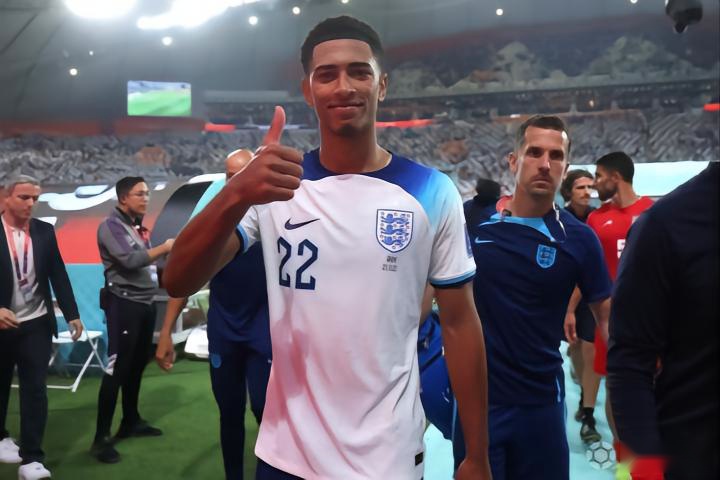 迷你罗随葡萄牙U16夺冠，乔治娜分享观战视频：妈妈为你骄傲（葡萄牙U16折桂，乔治娜晒迷你罗现场视频：妈妈以你为荣）